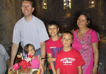 Ephata Don Bosco famille dans le jardin du Cantique des Cantiques